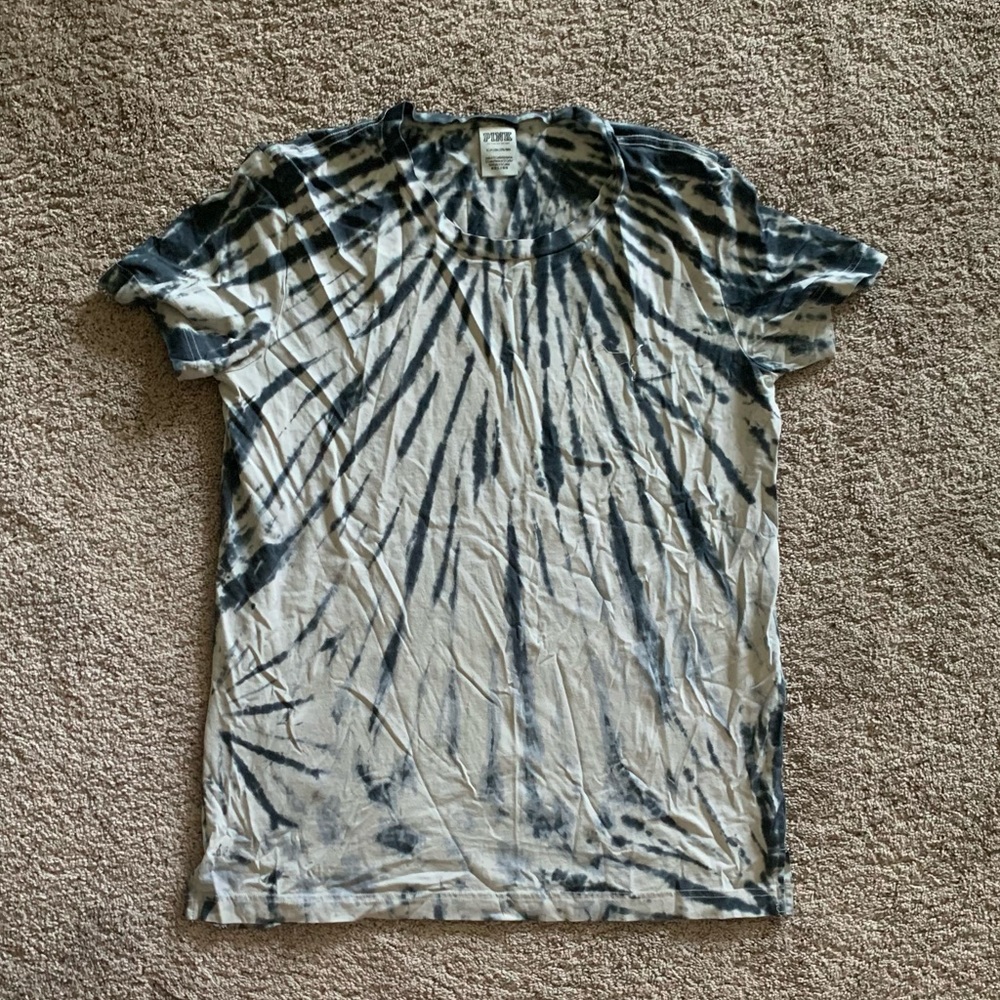 Campus tee